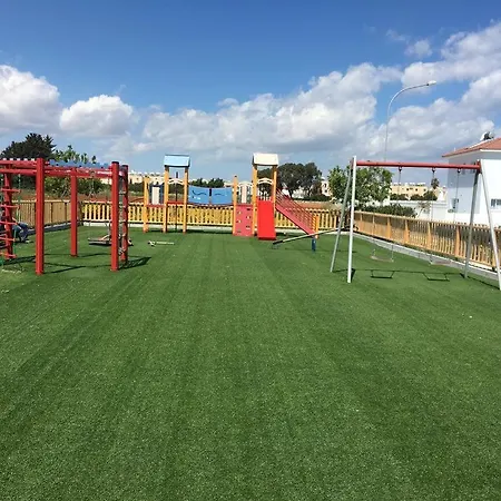 Arya Townhouse With Private Pool וילה פאראלימני